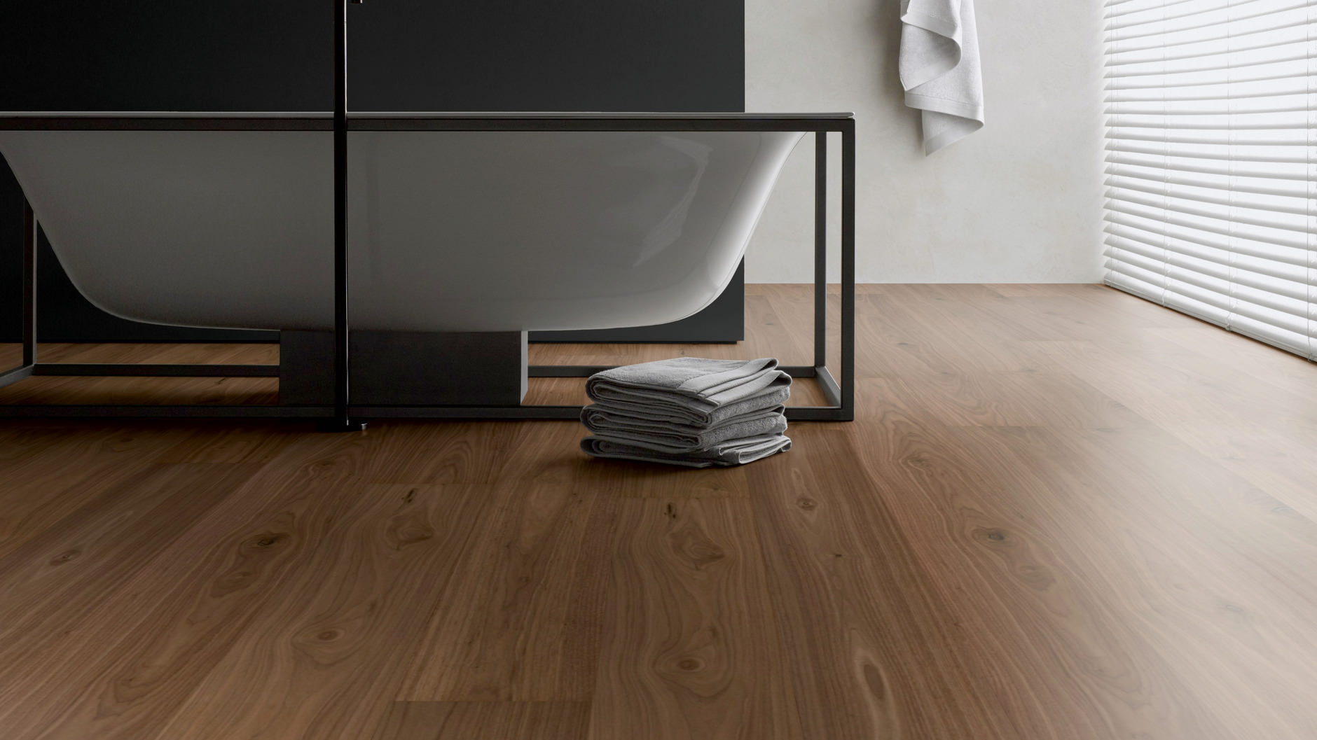 ec.c7.59.1101280304HWZ24WalnussPrescottBadMilieuRSV02