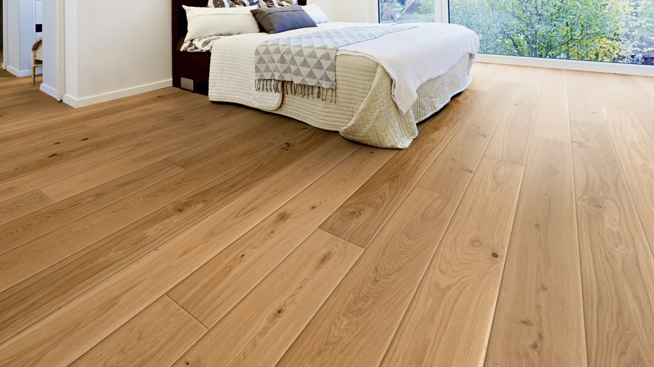 Oak plank, 2390 x 200 x 13 mm