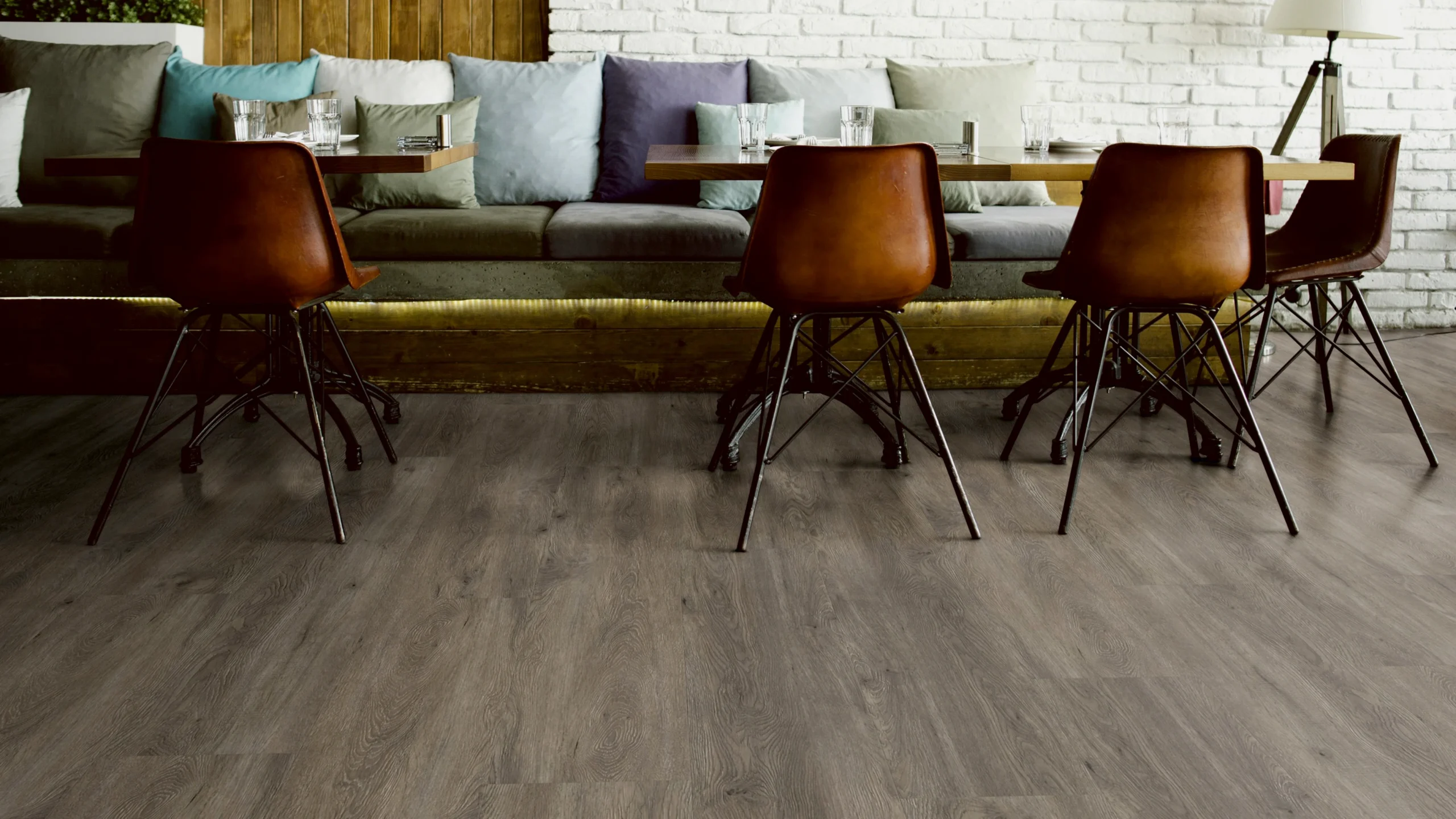 Oak Canberra plank, 1219.2 x 228.6 x 2.5 mm