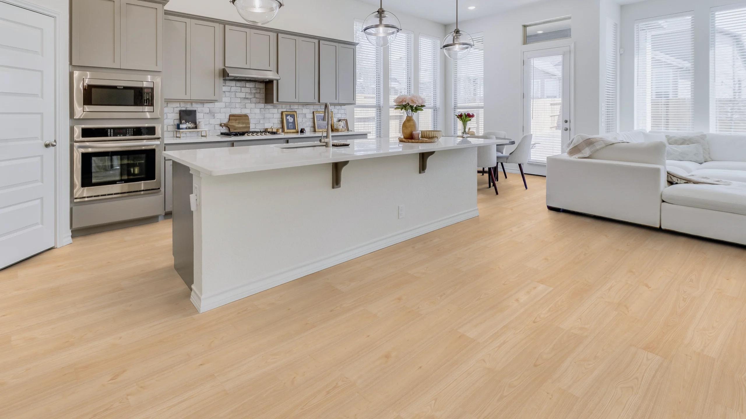 Chestnut Rana wide plank, 1290 x 253 x 2.5 mm